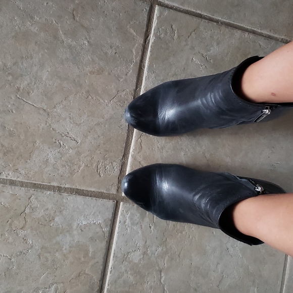 Coach Hanni soft leather booties size 7.5 - Picture 13 of 14